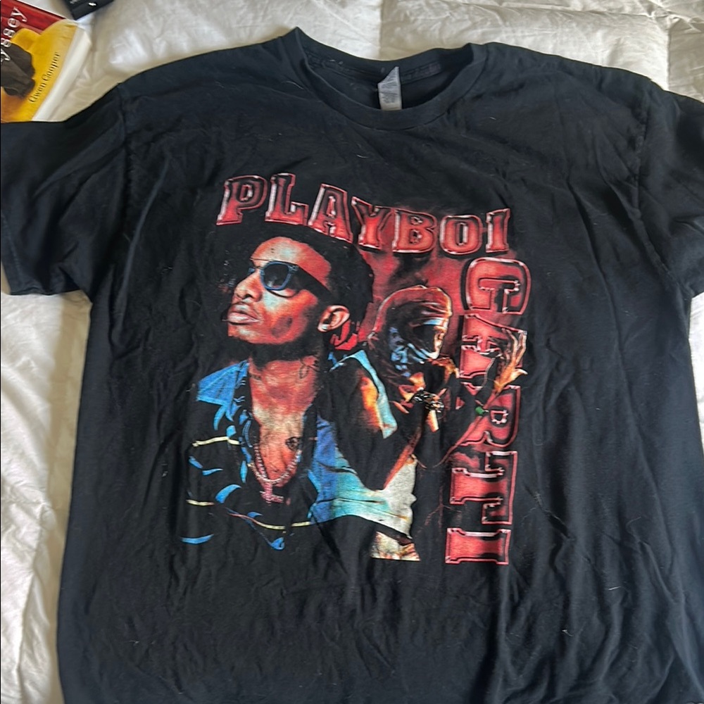 Amazon Black Short Sleeve Tee with Retro Graphic